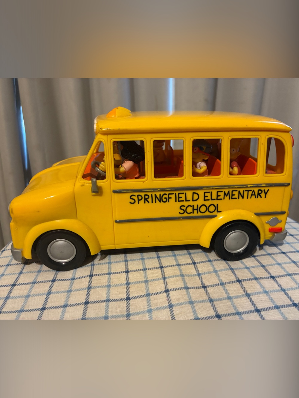 Springfield Elementary School Bus Toy - Yellow talking Y2K Playmates 2002
